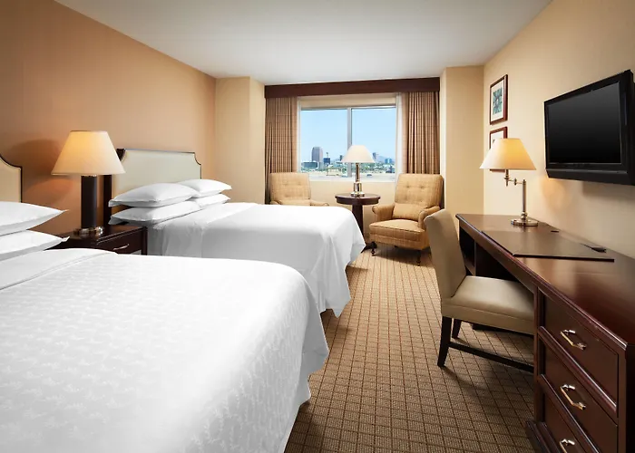Hotel Sheraton Downtown 4*