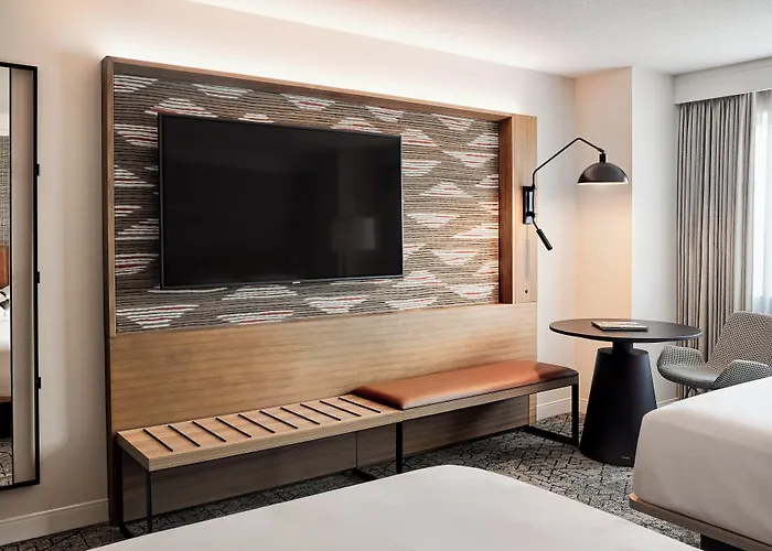 Sheraton Downtown 4*