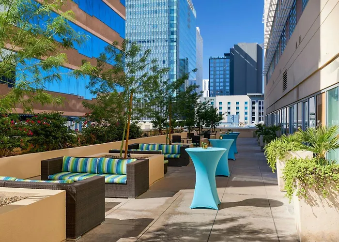 Sheraton Downtown Hotel 4*